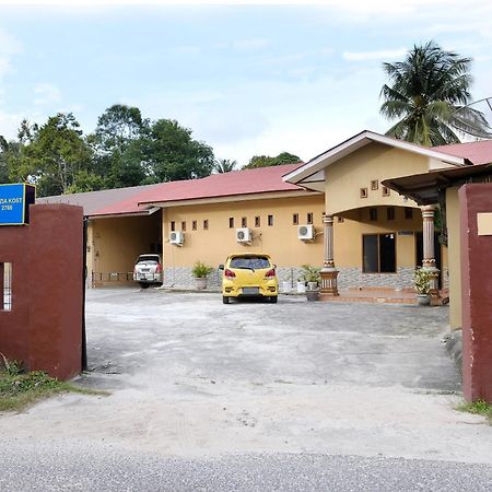 Hotel Oyo 2766 Kezia Kost Tanjung Pandan Exterior foto